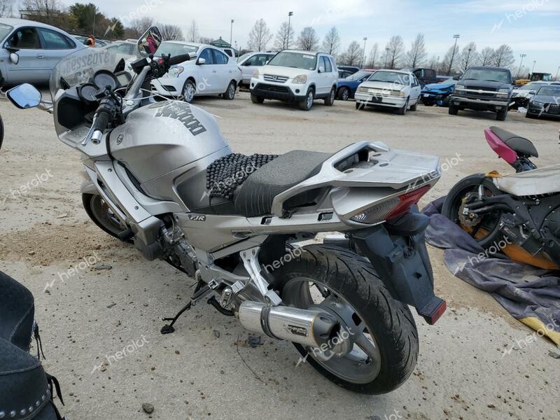 YAMAHA FJR1300 A 2010 silver  gas JYARP15EXAA007476 photo #4