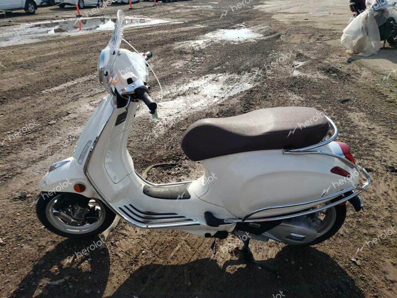 VESPA PRIMAVERA/ 2023 white  gas ZAPM818G1P5909670 photo #4