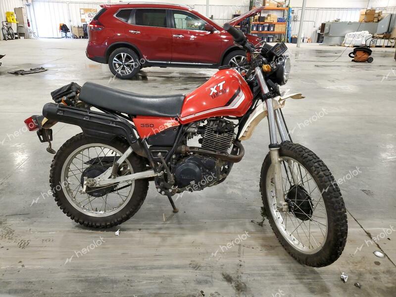 YAMAHA XT550 1982 red enduro gas JYA5Y1009CA003333 photo #1