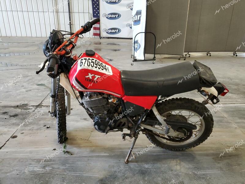 YAMAHA XT550 1982 red enduro gas JYA5Y1009CA003333 photo #4