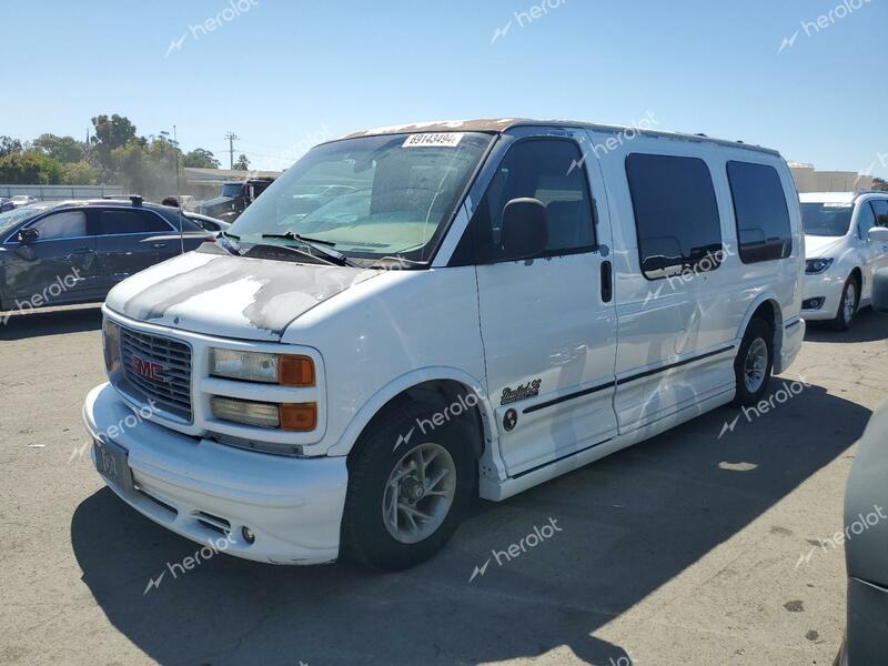 GMC SAVANA 2000 white  gas 1GDFG15R0Y1220856 photo #1