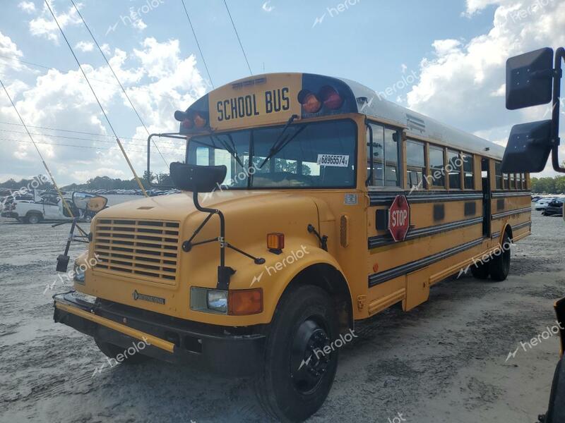 INTERNATIONAL 3000 3800 1995 yellow bus diesel 1HVBBABN3SH675163 photo #3