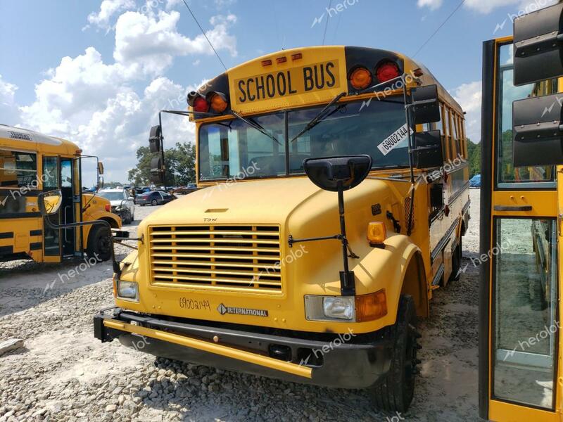 INTERNATIONAL 3000 3800 2000 yellow bus diesel 1HVBBABM8YH305147 photo #3