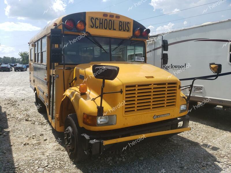 INTERNATIONAL 3000 3800 2000 yellow bus diesel 1HVBBABM6YH305146 photo #1