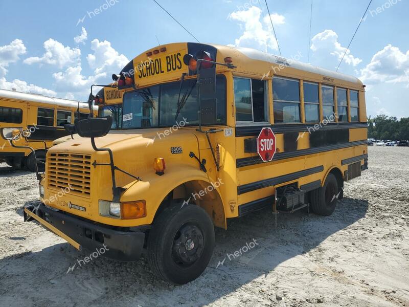 INTERNATIONAL 3000 3800 2000 yellow bus diesel 1HVBBABM7YH305382 photo #3