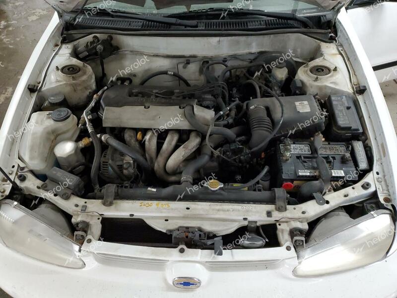 CHEVROLET GEO PRIZM 1998 white  gas 1Y1SK528XWZ431626 photo #4