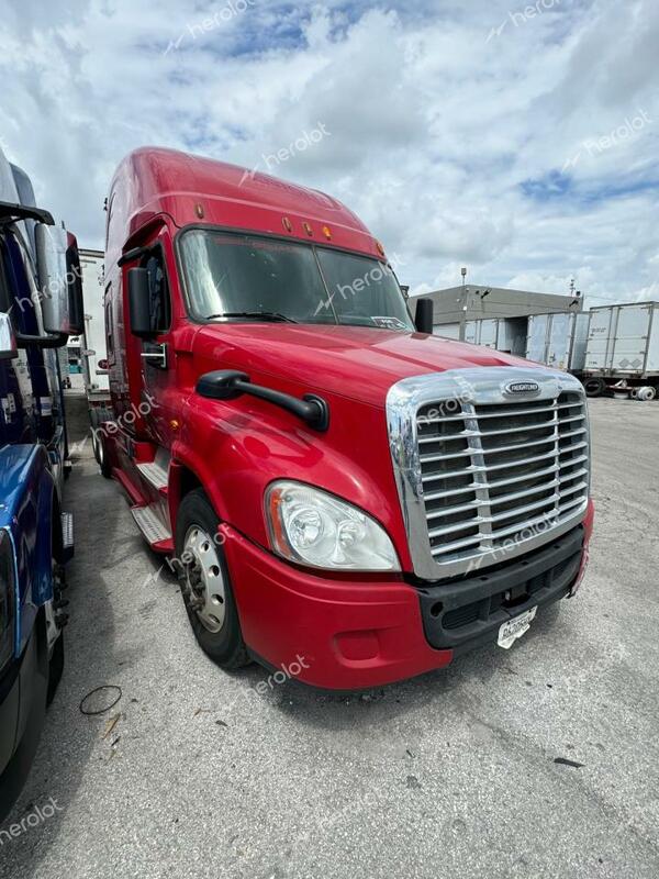 FREIGHTLINER CASCADIA 1 2015 red tractor diesel 3AKJGLD56FSGD2723 photo #1