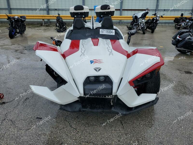 POLARIS SLINGSHOT 2016 white  gas 57XAAPFA1G7117878 photo #3