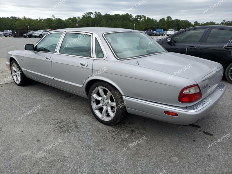 JAGUAR XJR 2000 silver sedan 4d gas SAJDA15B7YMF03841 photo #3