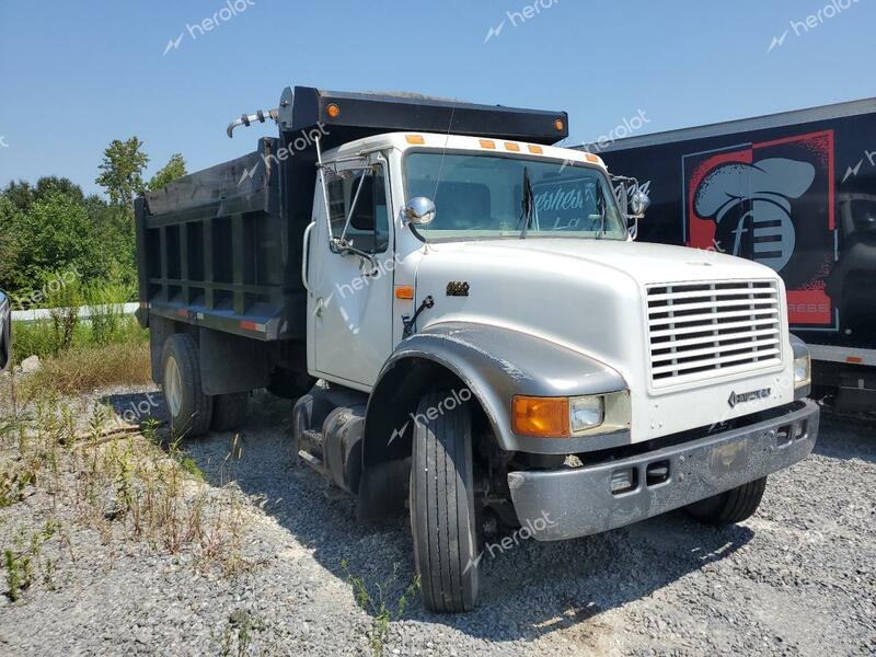 INTERNATIONAL 4000 4900 1996 white conventi diesel 1HTSDAAR5TH268986 photo #1