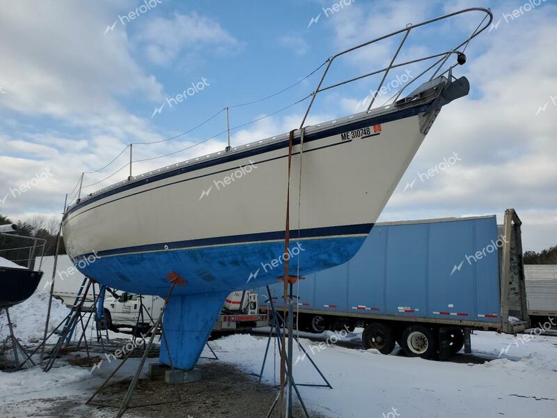 SAIL BOAT 1983 two tone   XDYH0049M83H photo #1