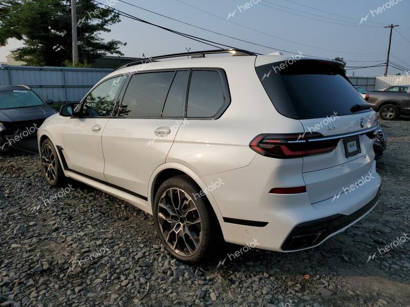 BMW X7 M60I 2023 white  gas 5UX33EM00P9R30786 photo #3