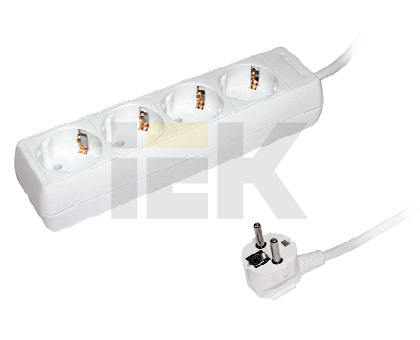 Купить IEK Удлинитель У04 4 места 2Р+PЕ/5метров 3х1мм2 16А/250