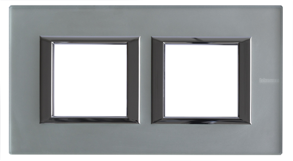 BT Axolute Матовое стекло Рамка 2+2 мод прямоугольная (надпись горизонтально) HA4802M2HVSA