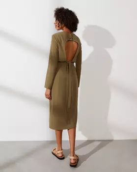 Блуза с открытой спиной