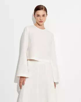 Блуза с разрезами на рукавах