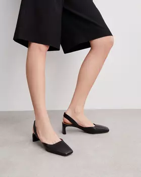 Босоножки на лакированном каблуке