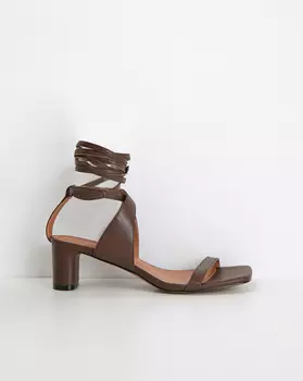 Босоножки с оплеткой