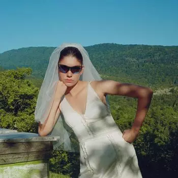 Платье из шелка на двойных бретелях