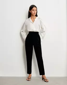 Брюки из бархата с глубокими складками