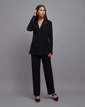 Брюки с глубокими складками