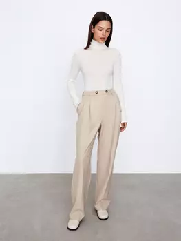 Брюки с защипами