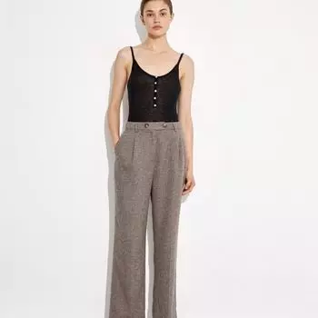 Брюки с защипами