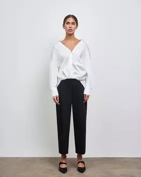 Брюки со складками, на пуговицах M