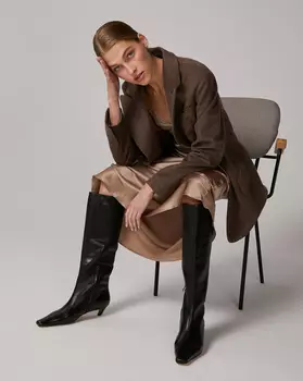 Cапоги с продолговатым мысом