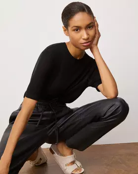 Джемпер фактурный с коротким рукавом