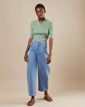 Джинсы широкие на пуговицах