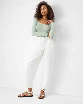 Джинсы свободные, со складками