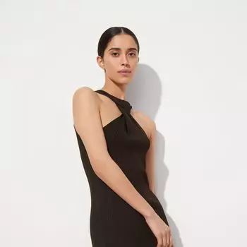 Платье-халтер вязаное