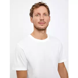 Футболка полуприлегающего силуэта