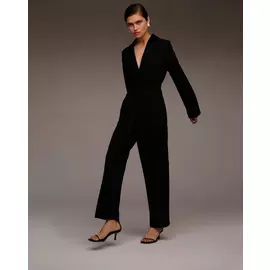 Комбинезон с широкими лацканами