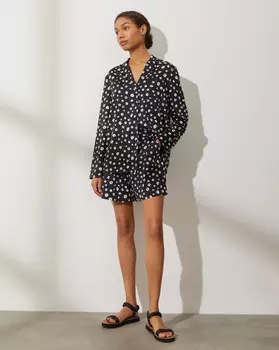 Комплект: Блуза на пуговицах с широкими шортами