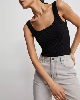 Майка из фактурного трикотажа