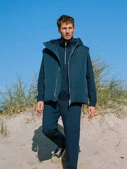 Мужской жилет