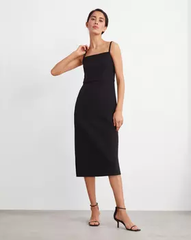 Платье на бретелях с разрезами