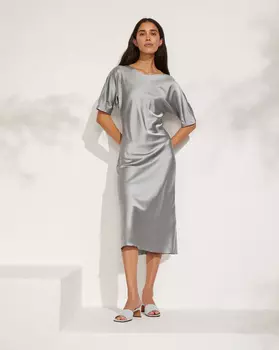 Платье приталенное из шелка