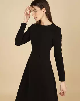 Платье приталенное с длинными рукавами L