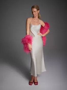 Платье с открытой спиной