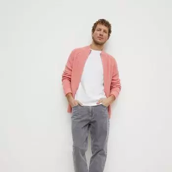 Джинсы зауженные книзу