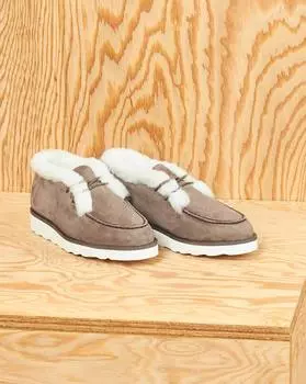 Полуботинки с рифленой подошвой на шнурках