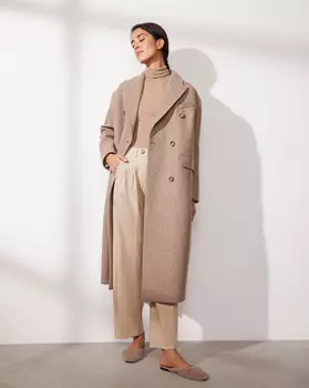 Прямое двубортное пальто