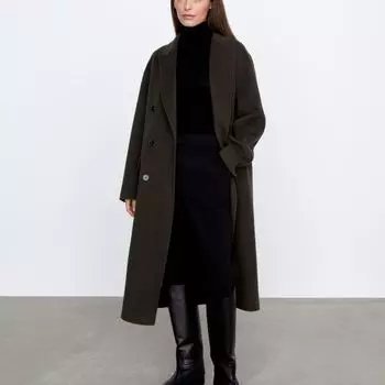 Прямое двубортное пальто