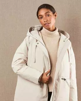 Пуховик средней длины с мехом на капюшоне XS