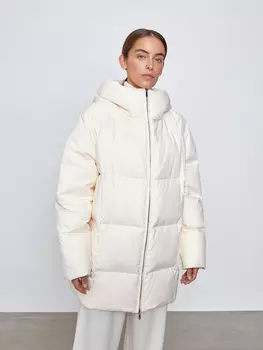 Пуховик удлиненный с объемным капюшоном