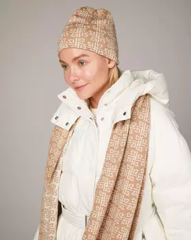 Шапка с жаккардовым узором