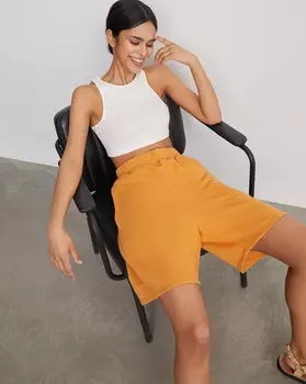 Спортивные шорты